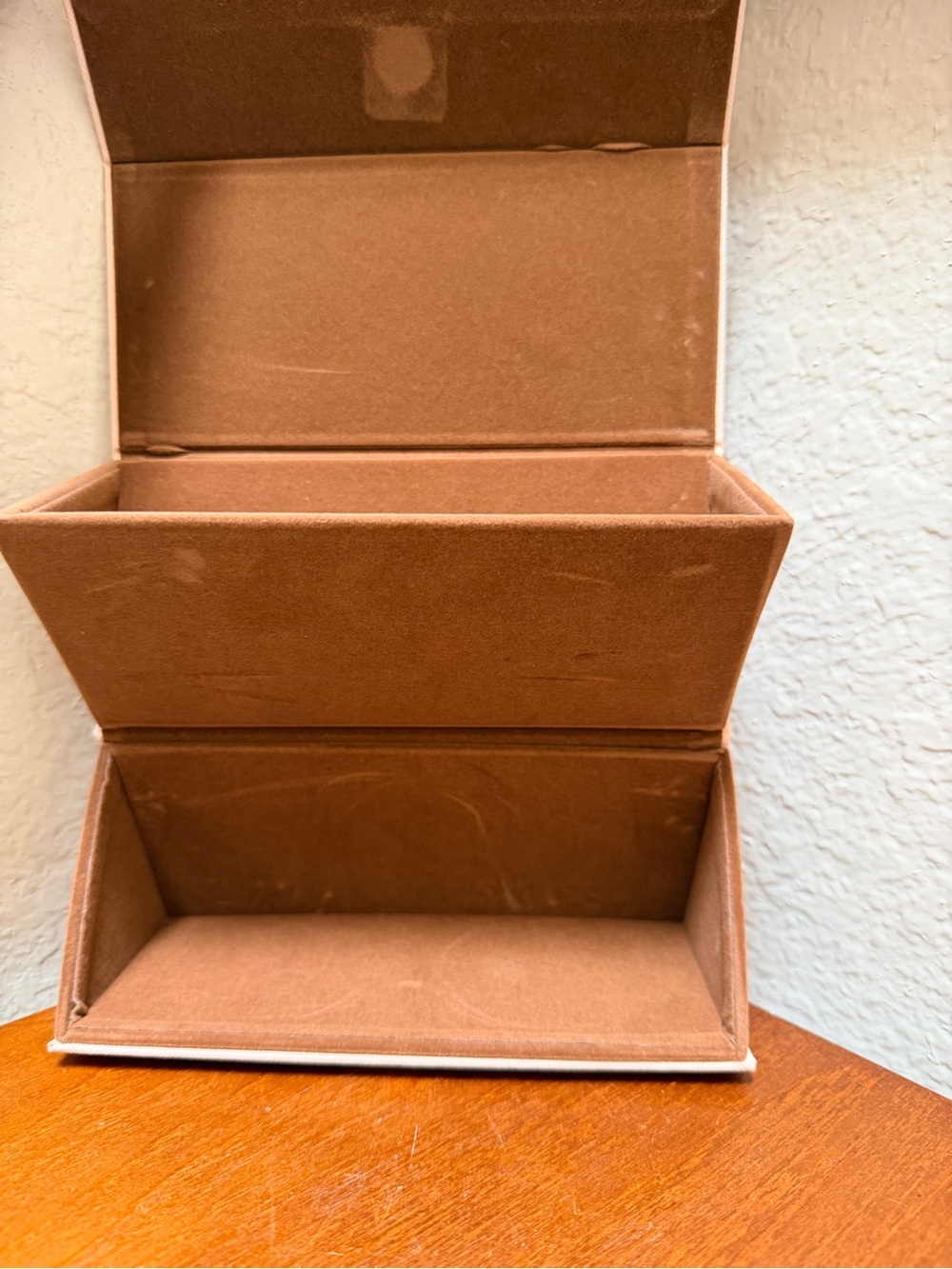 🔹Privé Revaux Dual Eyewear Case/ Storage Box